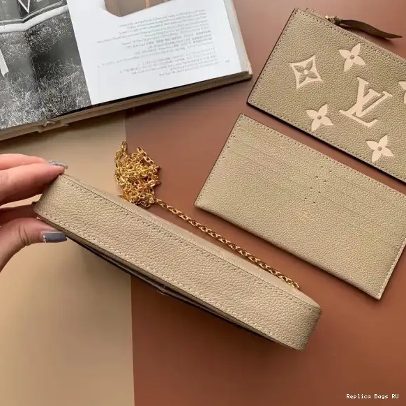 Cheap VUITTON POCHETTE FÉLICIE LOUIS 0524